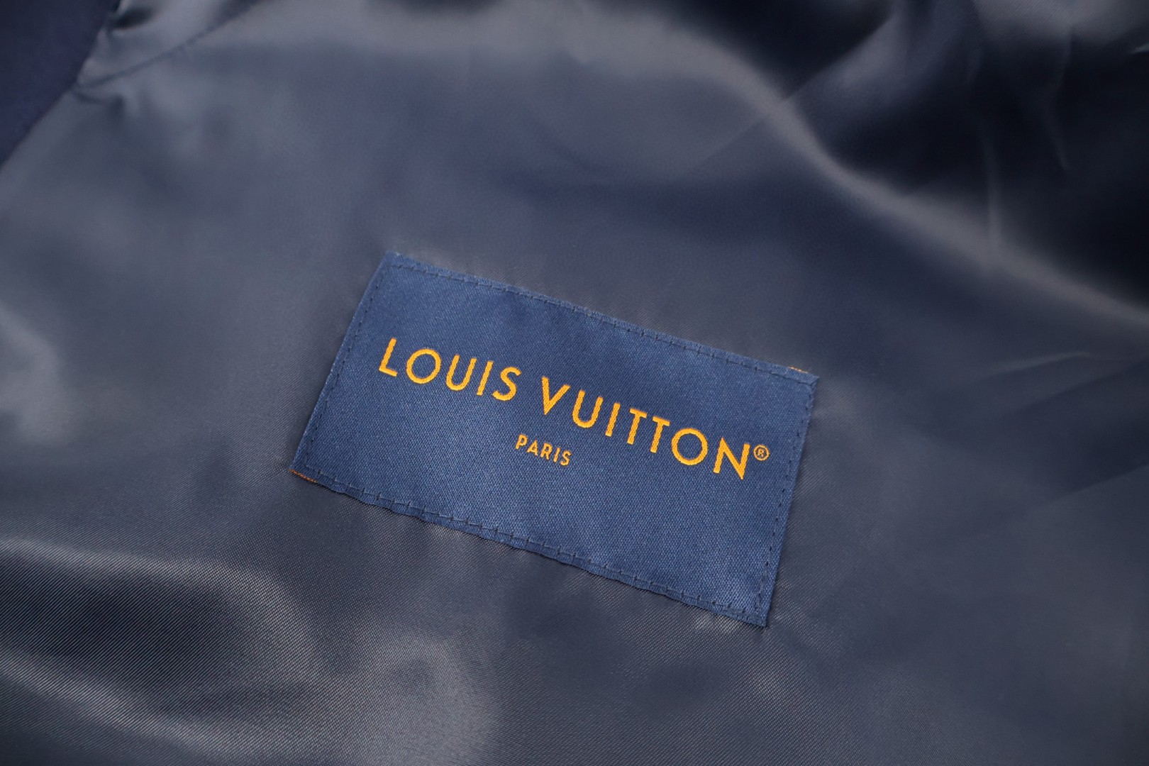 LOUIS VUITTON 路易威登 手工串珠烫钻拼皮棒球服夹克 外套 C0 1AJVKP