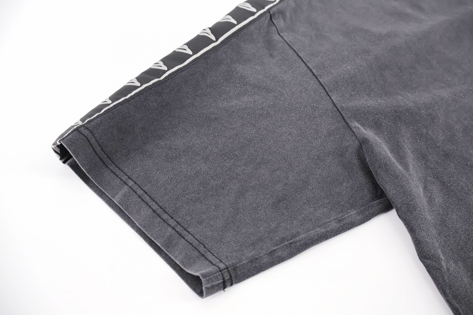 Balenciaga 巴黎世家 串标织带短袖 T恤 圆领 夏季 黑灰色 A5 