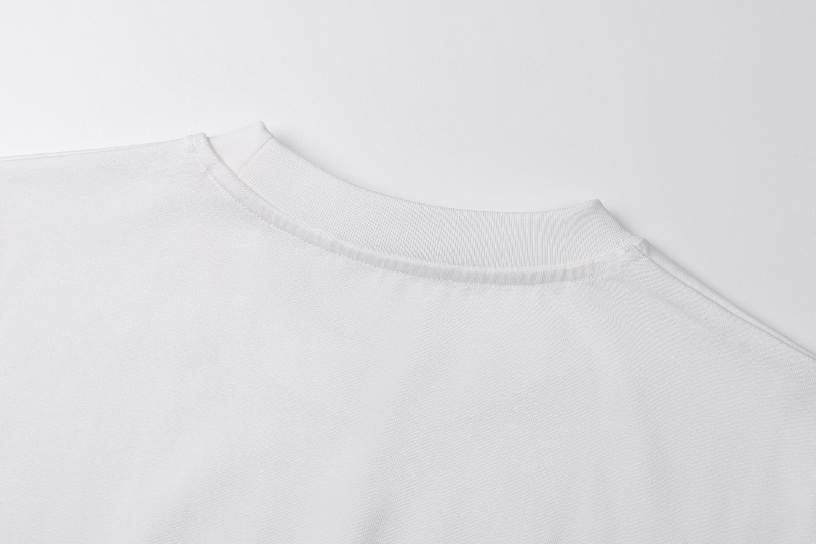 GUCCI 古驰 胶浆印花短袖 圆领 T恤 夏季 白色 A0 837959-XJHM3-9750