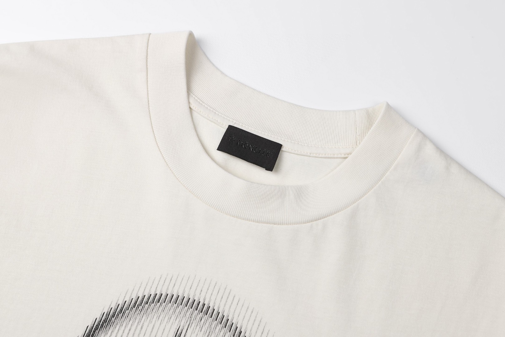 Moncler 蒙口 模糊logo标识印花 圆领短袖 T恤 夏季 白色 黑色 A0 K10918C0000489A17034