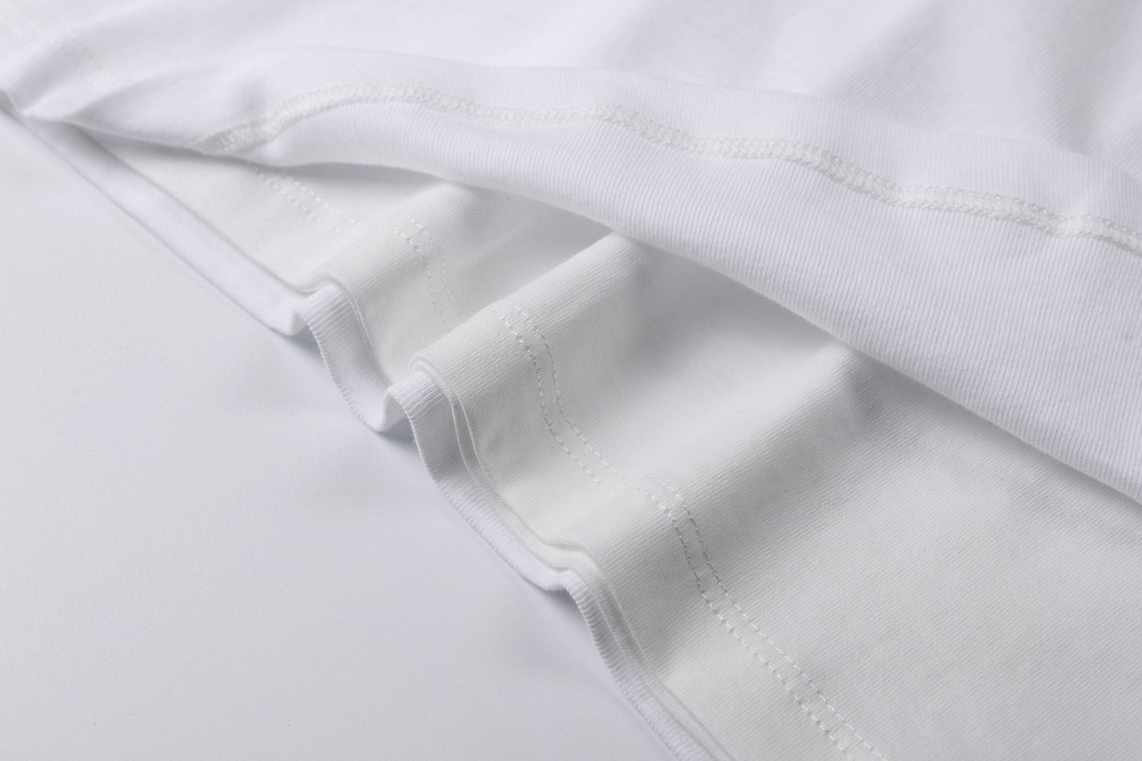 CELINE 赛琳 假两件胶浆印花双层 短袖 T恤 白色 A5 RX0DT0F17-01OB