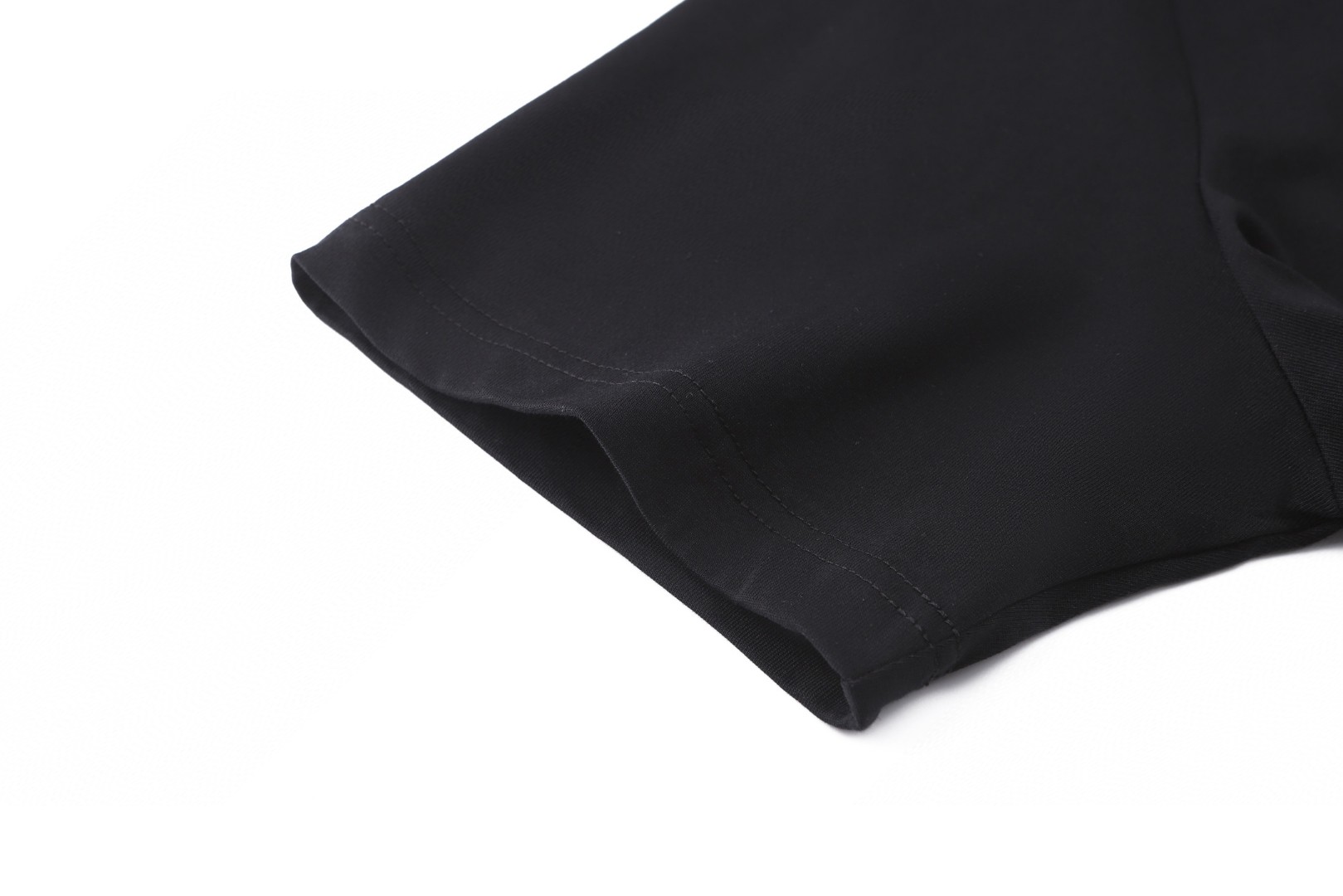 Burberry 巴宝莉字母印花圆领短袖 T恤 夏季 白色 黑色 A0 81042341