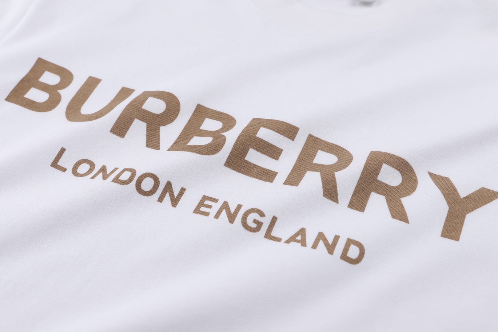 Burberry 巴宝莉字母印花圆领短袖 T恤 夏季 白色 黑色 A0 81042341