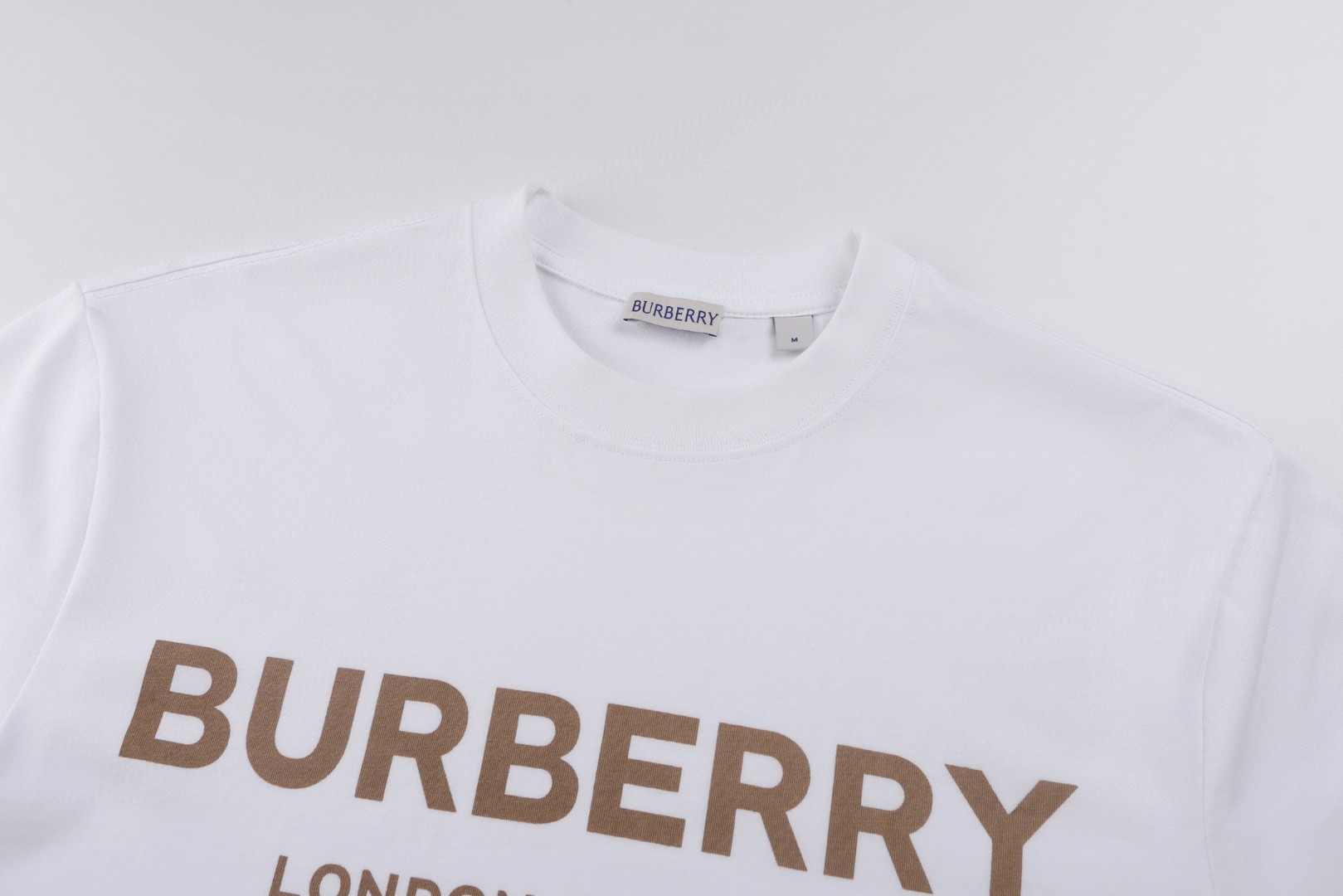 Burberry 巴宝莉字母印花圆领短袖 T恤 夏季 白色 黑色 A0 81042341