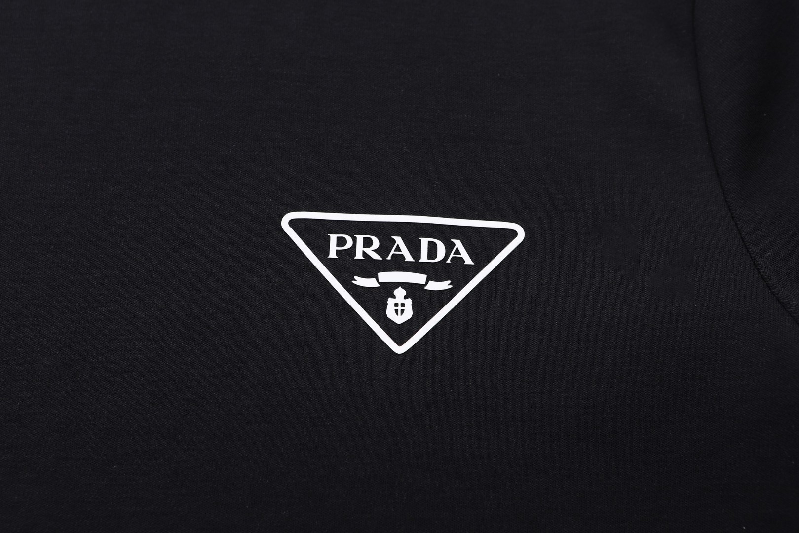 PRADA 普拉达 logo印花圆领短袖 T恤 白色 黑色 A0 UJN656-13MQ-F0009-R-232