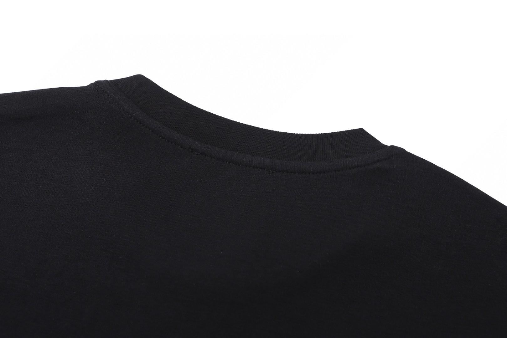 PRADA 普拉达 logo印花圆领短袖 T恤 白色 黑色 A0 UJN656-13MQ-F0009-R-232