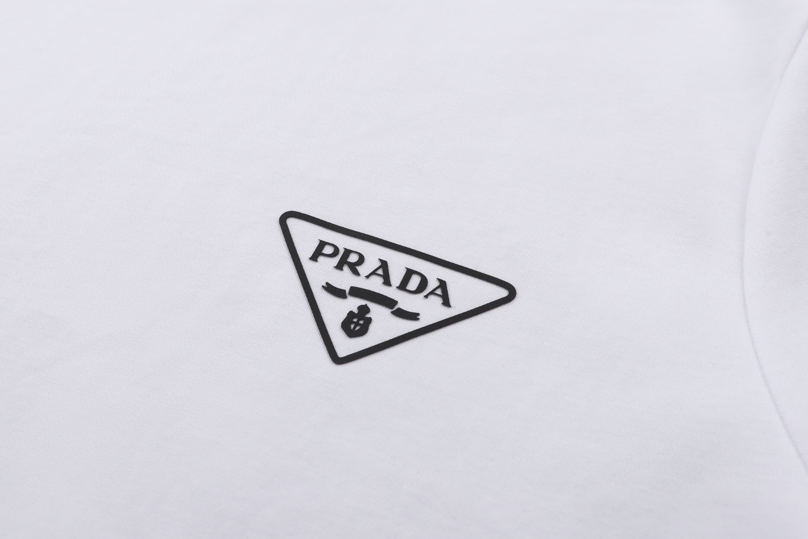 PRADA 普拉达 logo印花圆领短袖 T恤 白色 黑色 A0 UJN656-13MQ-F0009-R-232