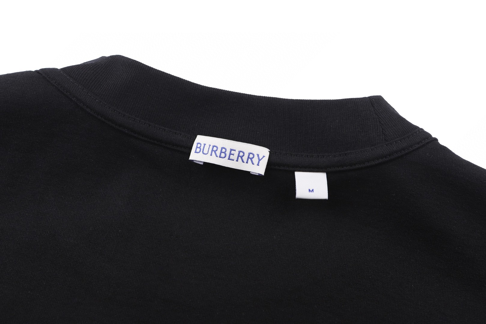 Burberry 巴宝莉 哥特式徽标刺绣圆领短袖 T恤 夏季 白色 黑色 A0 81160631