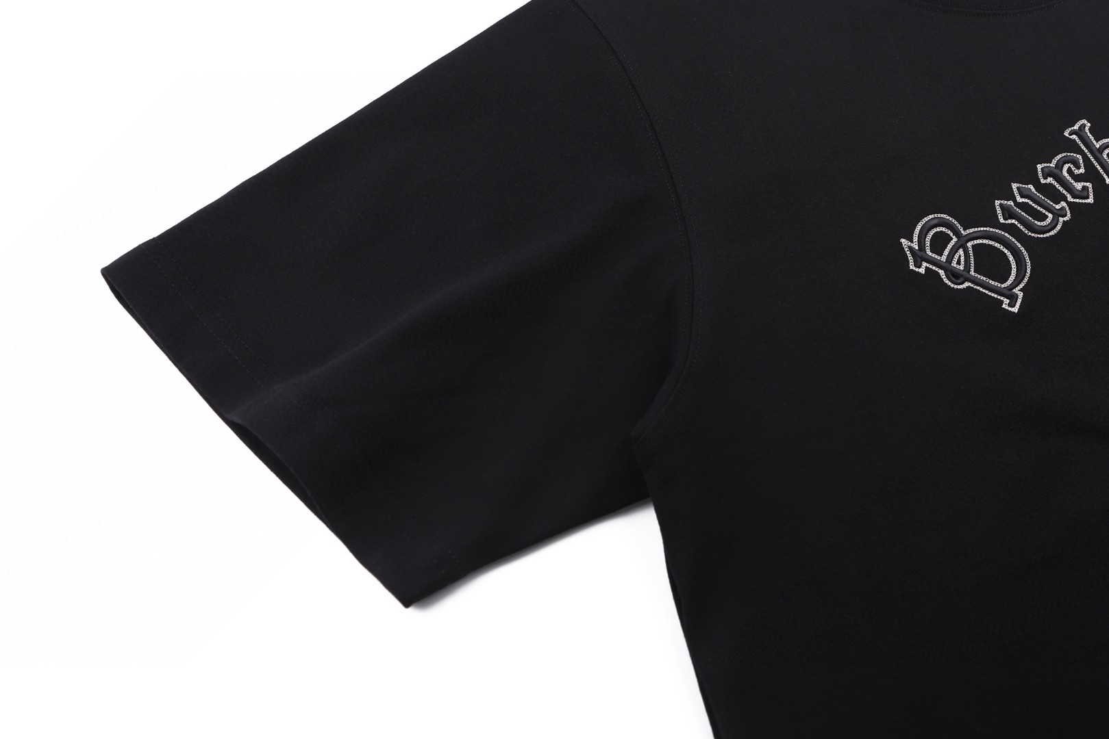 Burberry 巴宝莉 哥特式徽标刺绣圆领短袖 T恤 夏季 白色 黑色 A0 81160631