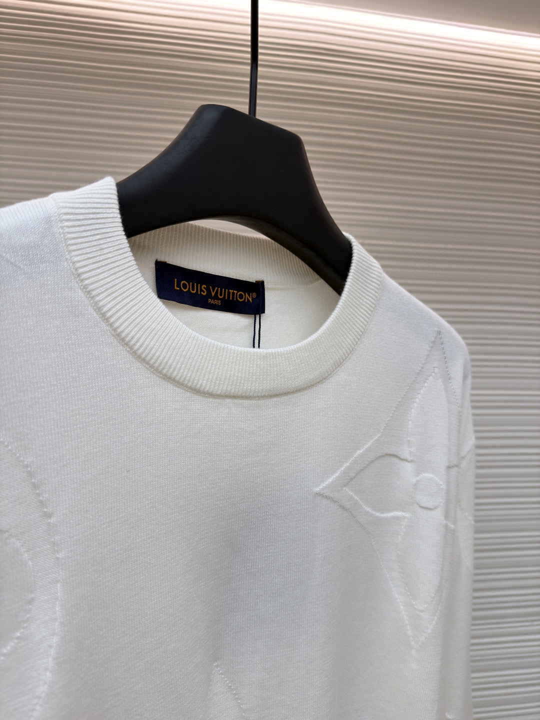 LOUIS VUITTON 路易威登 四叶草压花圆领针织衫 外套 长袖 白色 黑色 B0