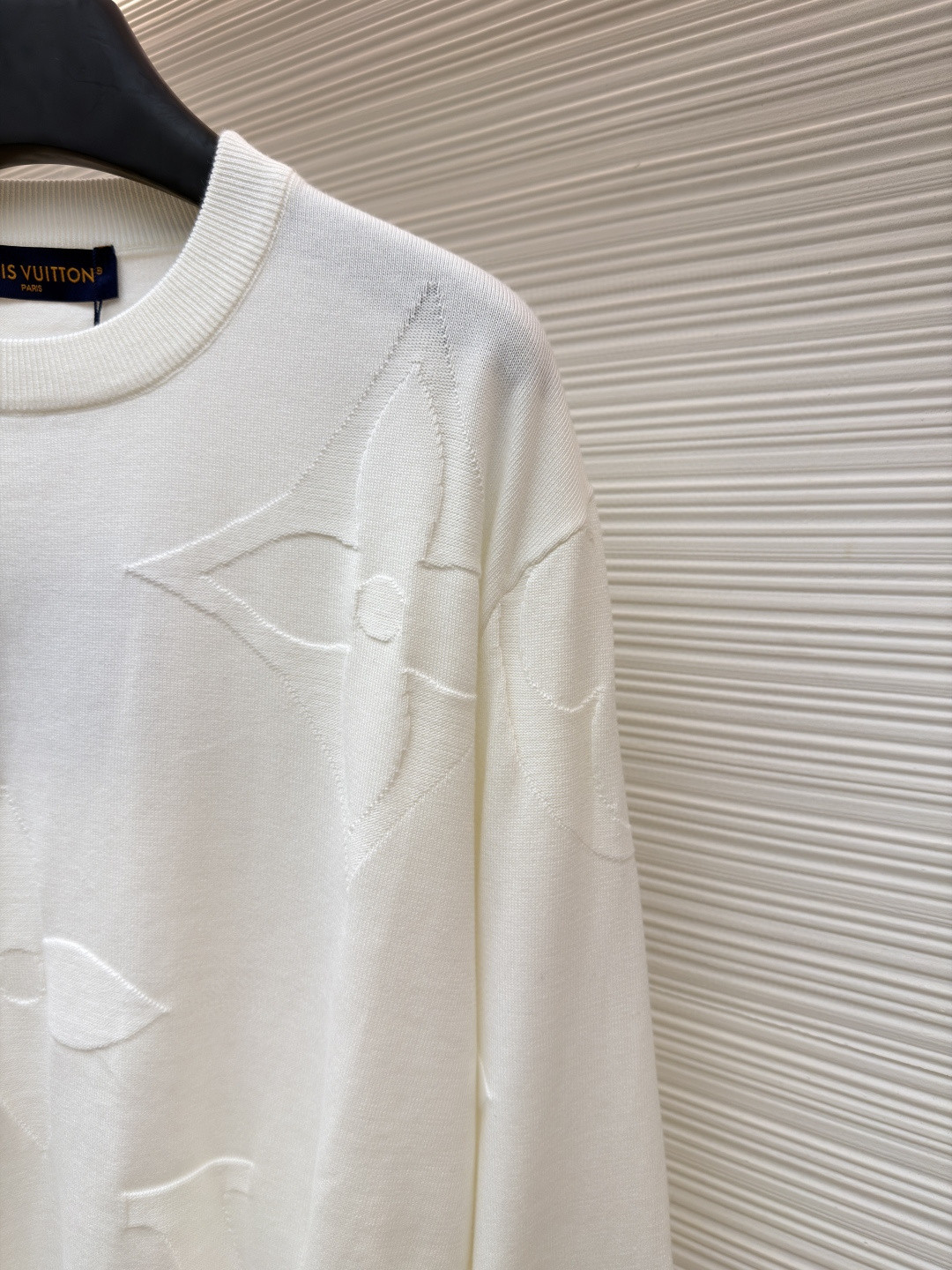 LOUIS VUITTON 路易威登 四叶草压花圆领针织衫 外套 长袖 白色 黑色 B0