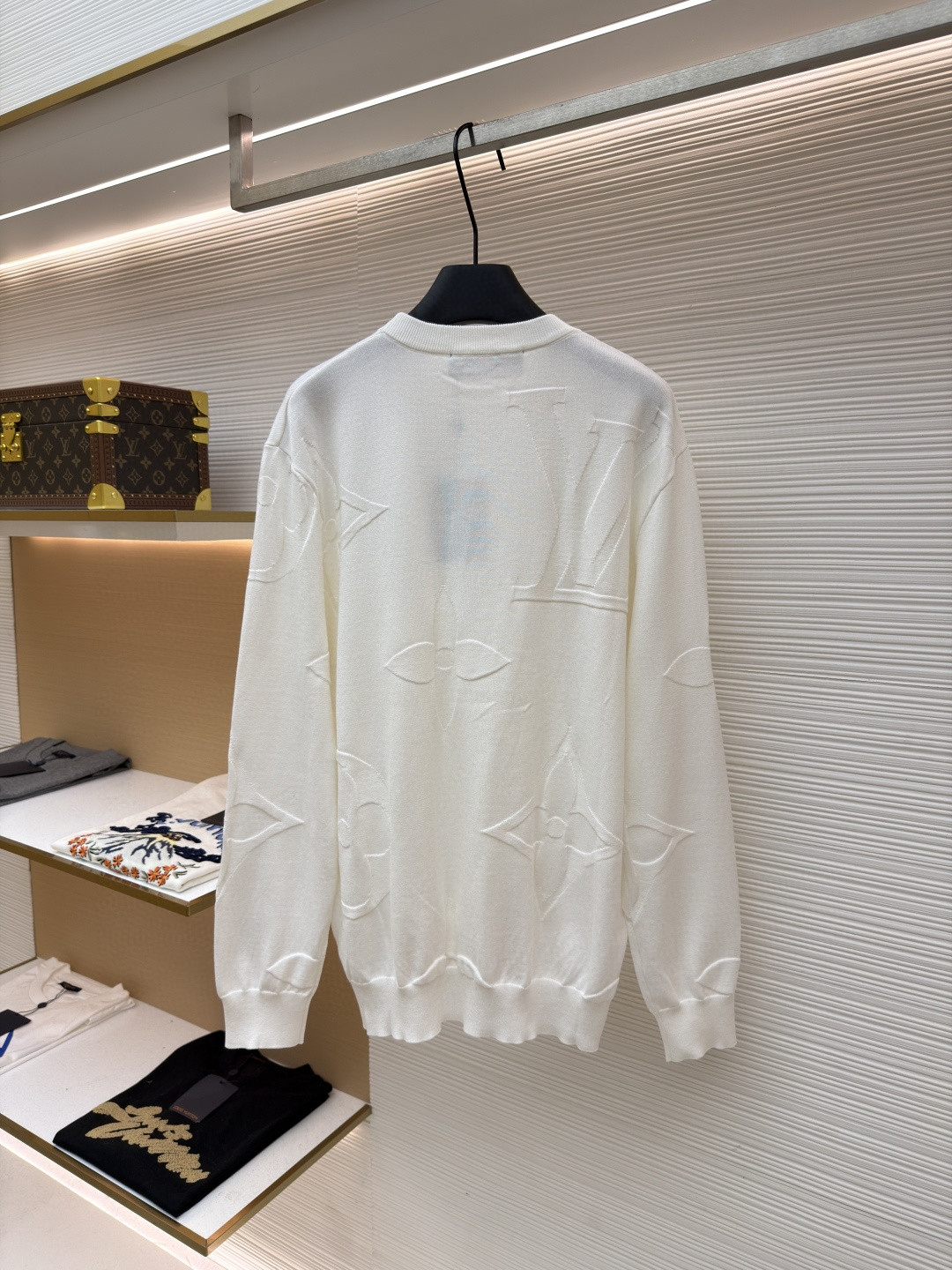 LOUIS VUITTON 路易威登 四叶草压花圆领针织衫 外套 长袖 白色 黑色 B0