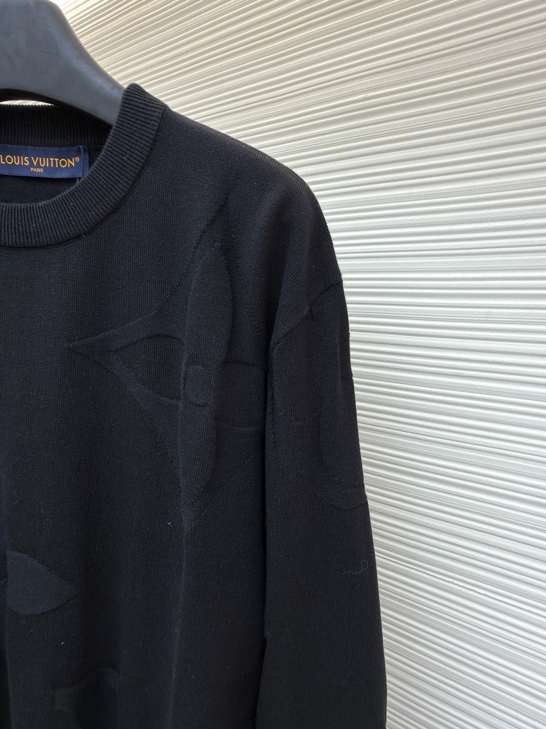 LOUIS VUITTON 路易威登 四叶草压花圆领针织衫 外套 长袖 白色 黑色 B0