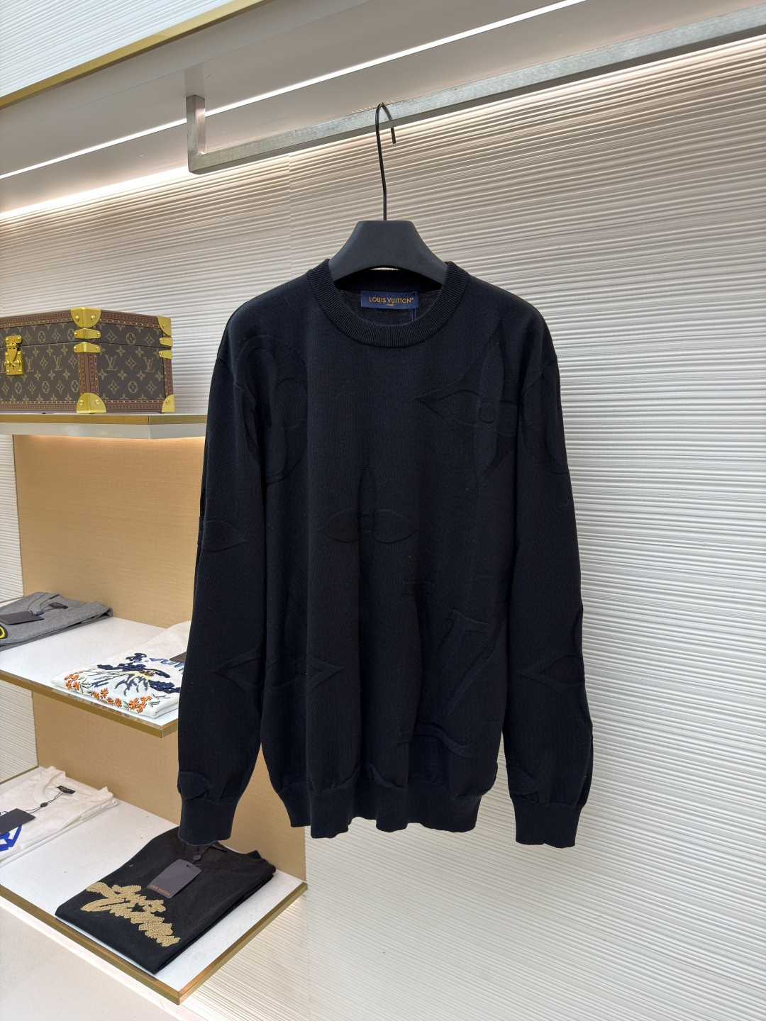 LOUIS VUITTON 路易威登 四叶草压花圆领针织衫 外套 长袖 白色 黑色 B0