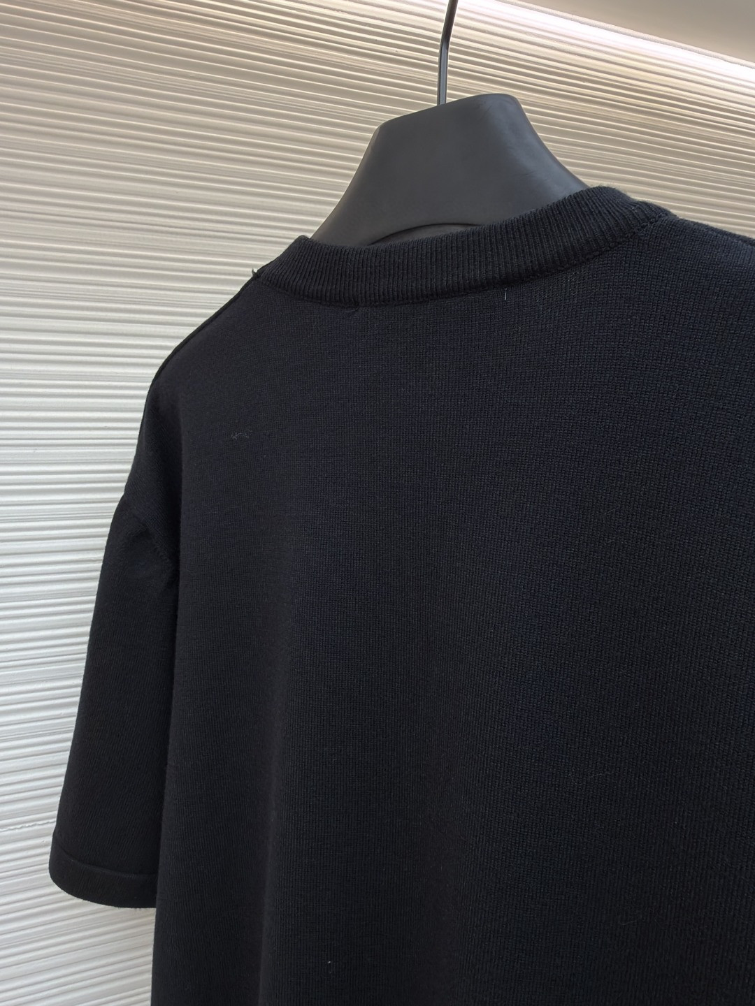 LOUIS VUITTON 路易威登 LV 彩色烫钻毛织 夏季 T恤 男女同款 短袖 白色 黑色 A5 