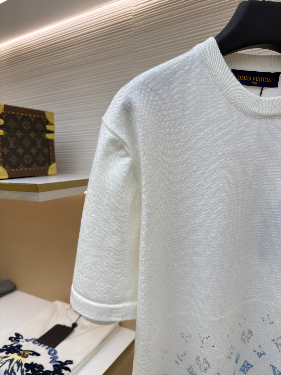 LOUIS VUITTON 路易威登 LV 彩色烫钻毛织 夏季 T恤 男女同款 短袖 白色 黑色 A5 