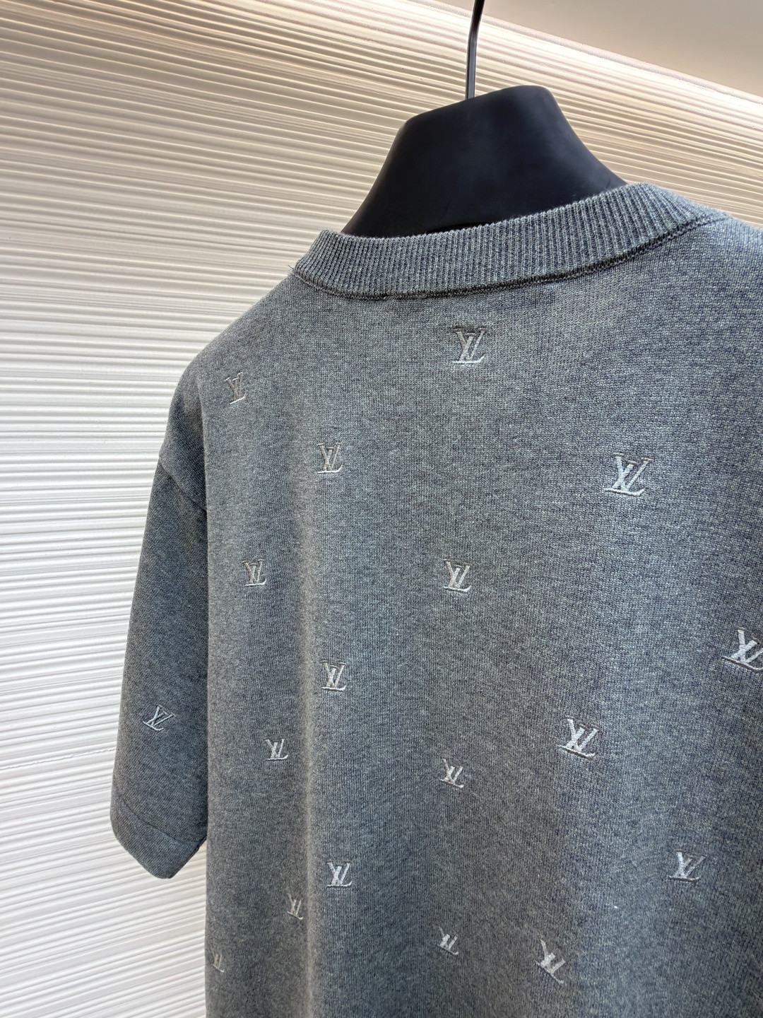 LOUIS VUITTON 路易威登 LV 小灰字刺绣毛织短袖 夏季 T恤 灰色 A7 1AJDXH