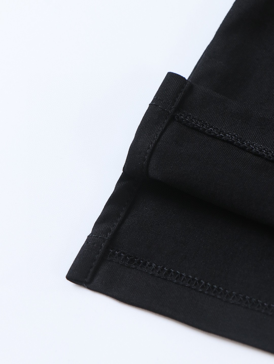 PRADA 普拉达 烫画压花logo圆领短袖 T恤 白色 黑色 A0 UJN782-S22110AV-F0009