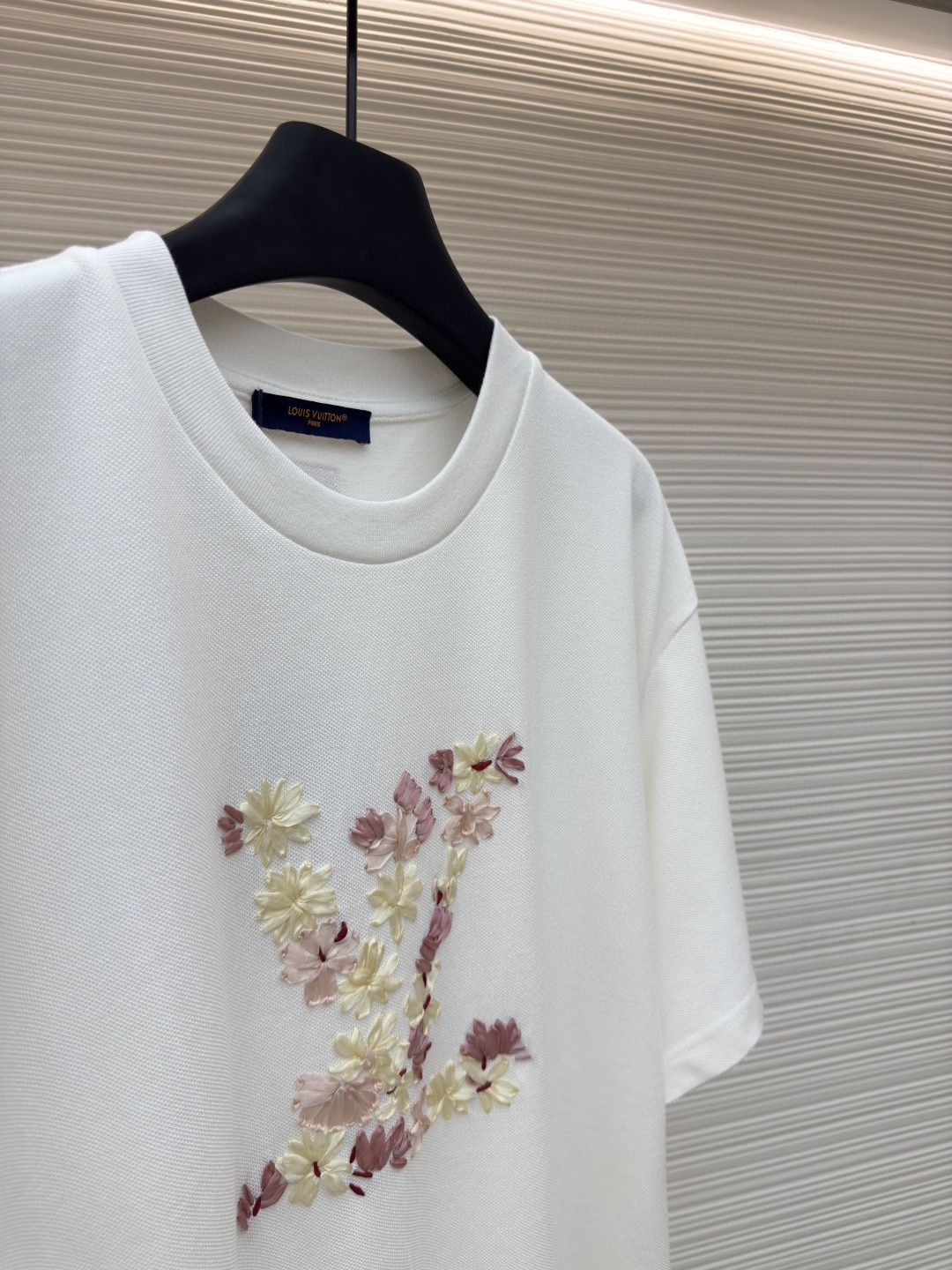 LOUIS VUITTON 路易威登 LV 丝带樱花圆领短袖 夏季 T恤 白色 A5 1AIMKD