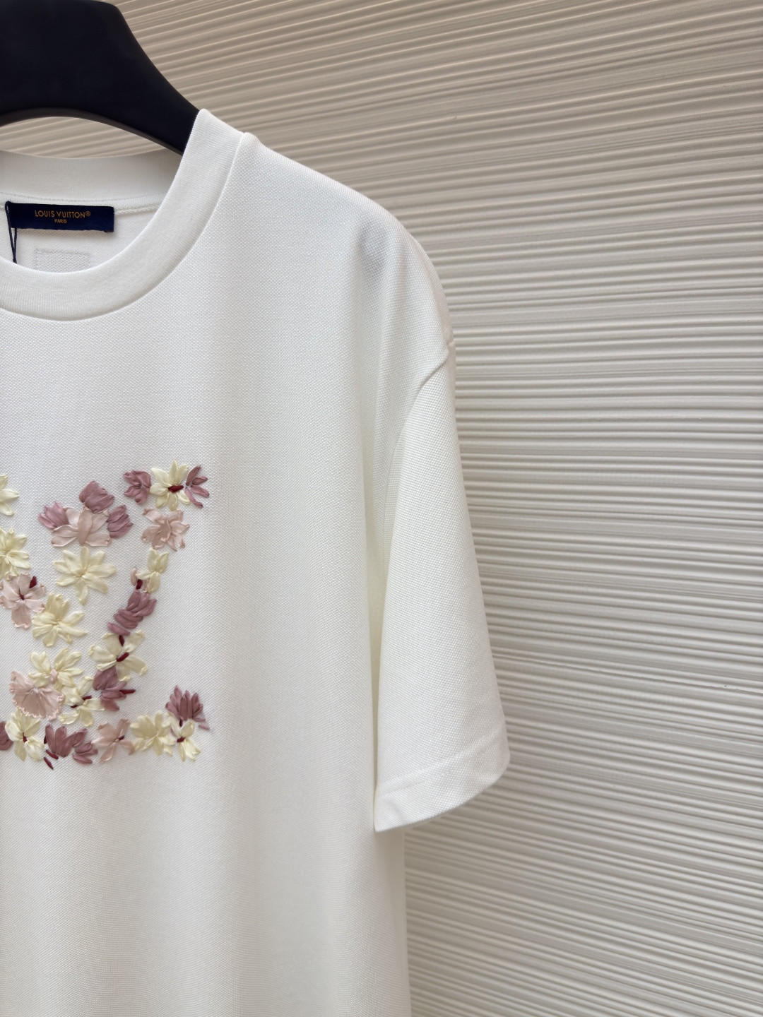 LOUIS VUITTON 路易威登 LV 丝带樱花圆领短袖 夏季 T恤 白色 A5 1AIMKD