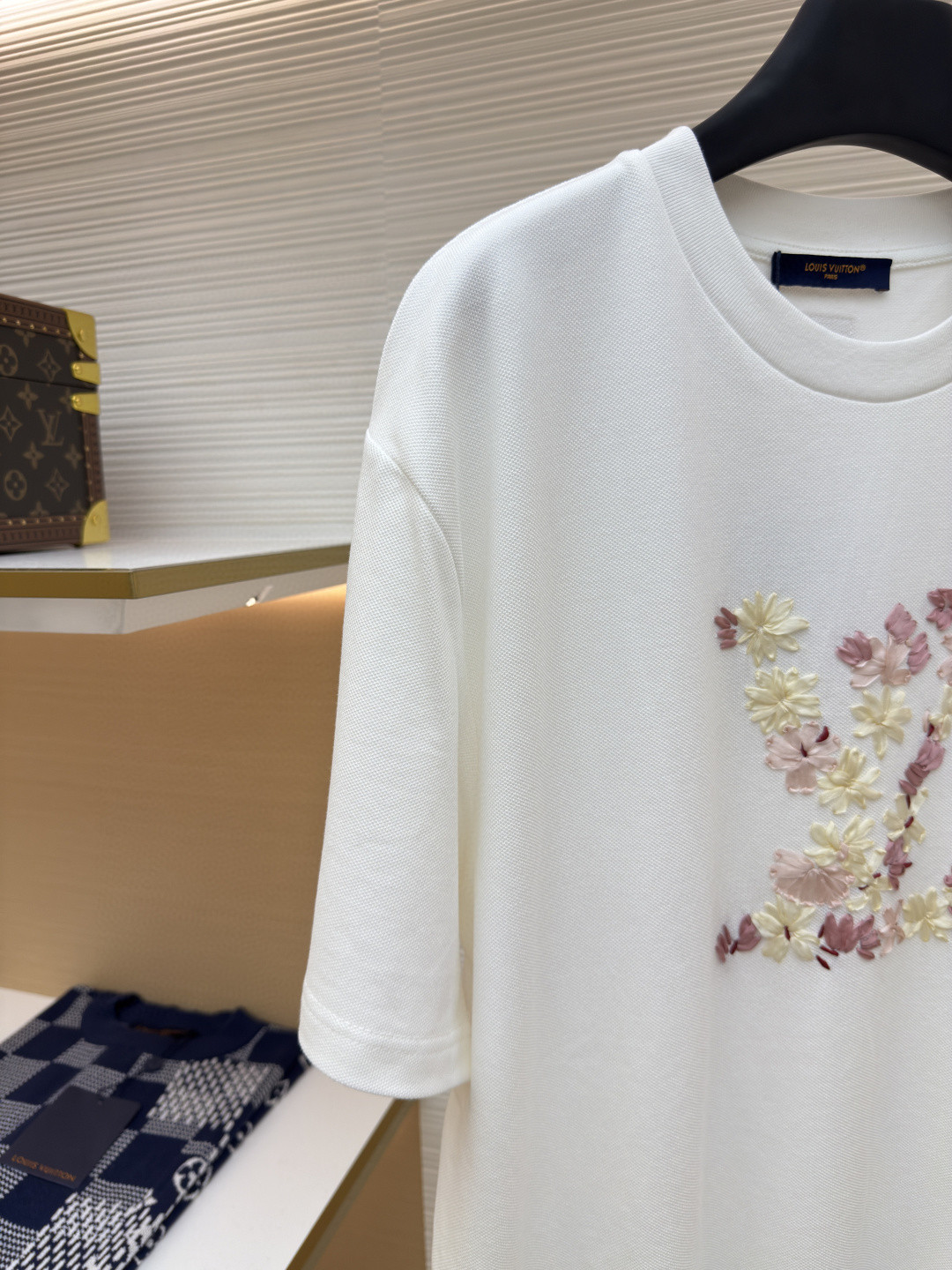 LOUIS VUITTON 路易威登 LV 丝带樱花圆领短袖 夏季 T恤 白色 A5 1AIMKD