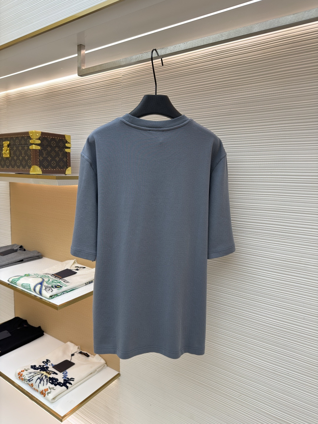 HERMES 爱马仕 贴饰皮革图案圆领短袖 T恤 夏款 灰色 蓝色 白色 A0 H557930HA3K