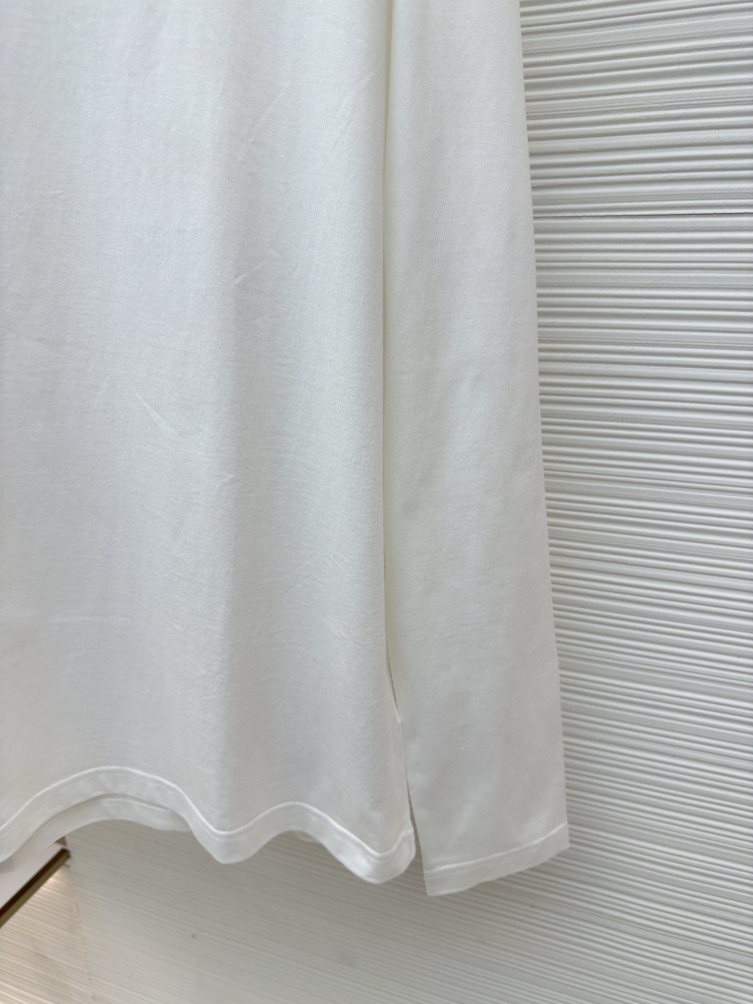 LOUIS VUITTON 路易威登 暗纹浮雕长袖打底衫 T恤 白色 黑色 A2 1AGJQJ