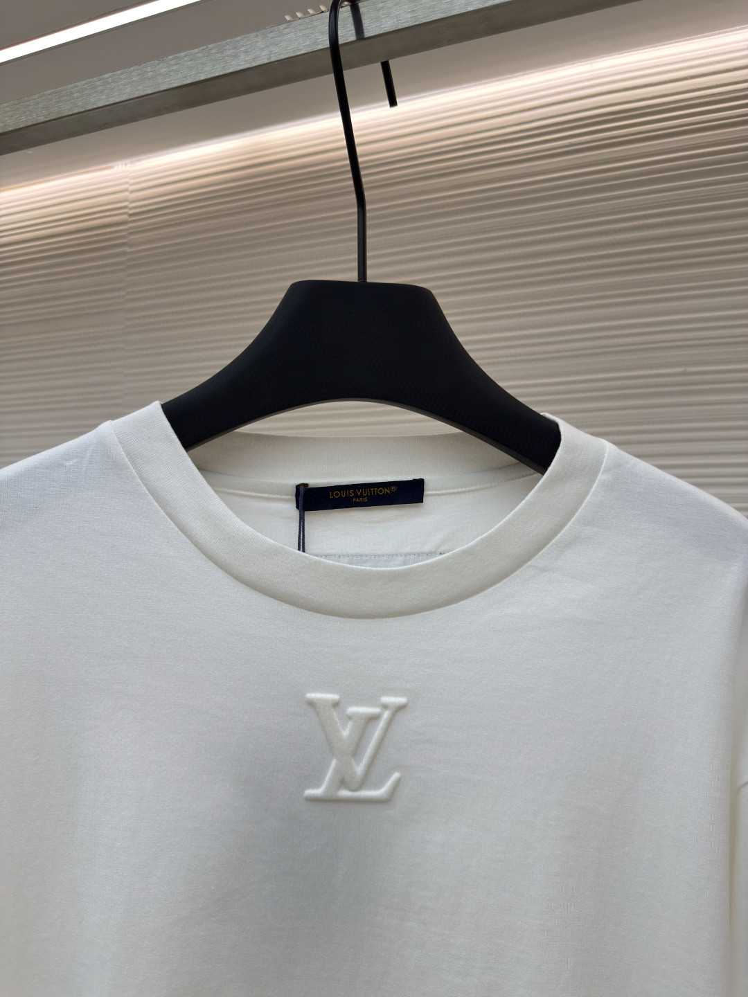 LOUIS VUITTON 路易威登 暗纹浮雕长袖打底衫 T恤 白色 黑色 A2 1AGJQJ
