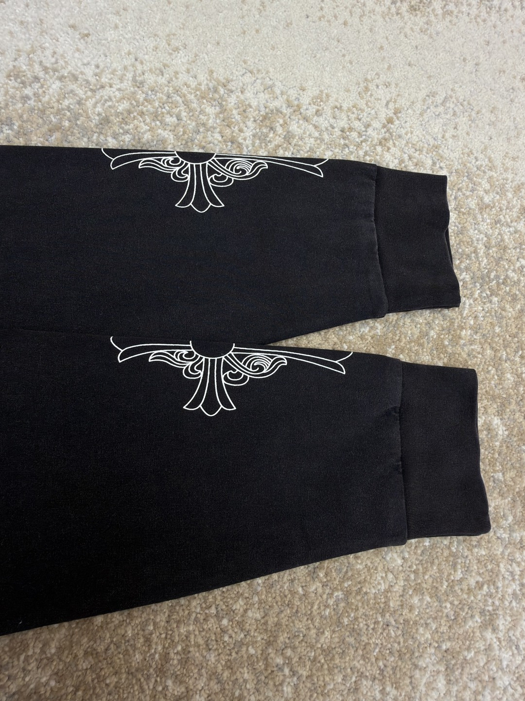 Chrome Hearts 克罗心 十字架马蹄藤蔓宝剑水洗长袖卫衣 T恤 打底衫 套头 黑色 A0 