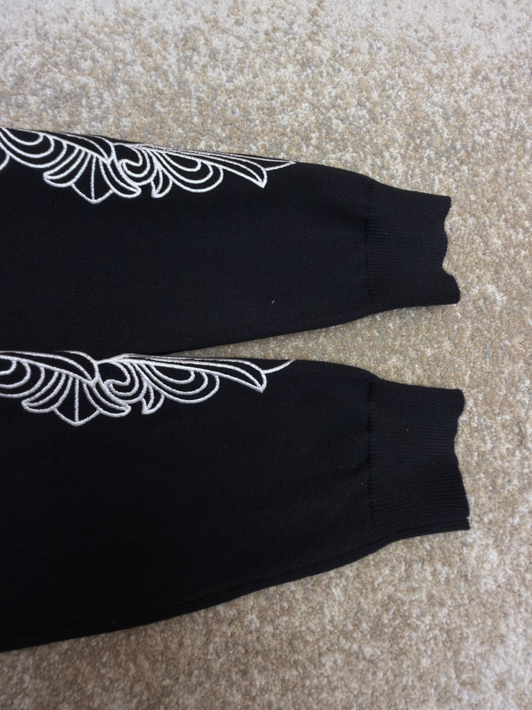 Chrome Hearts 克罗心 花臂卷轴绣花毛衣 针织衫 长袖 黑色 B0 