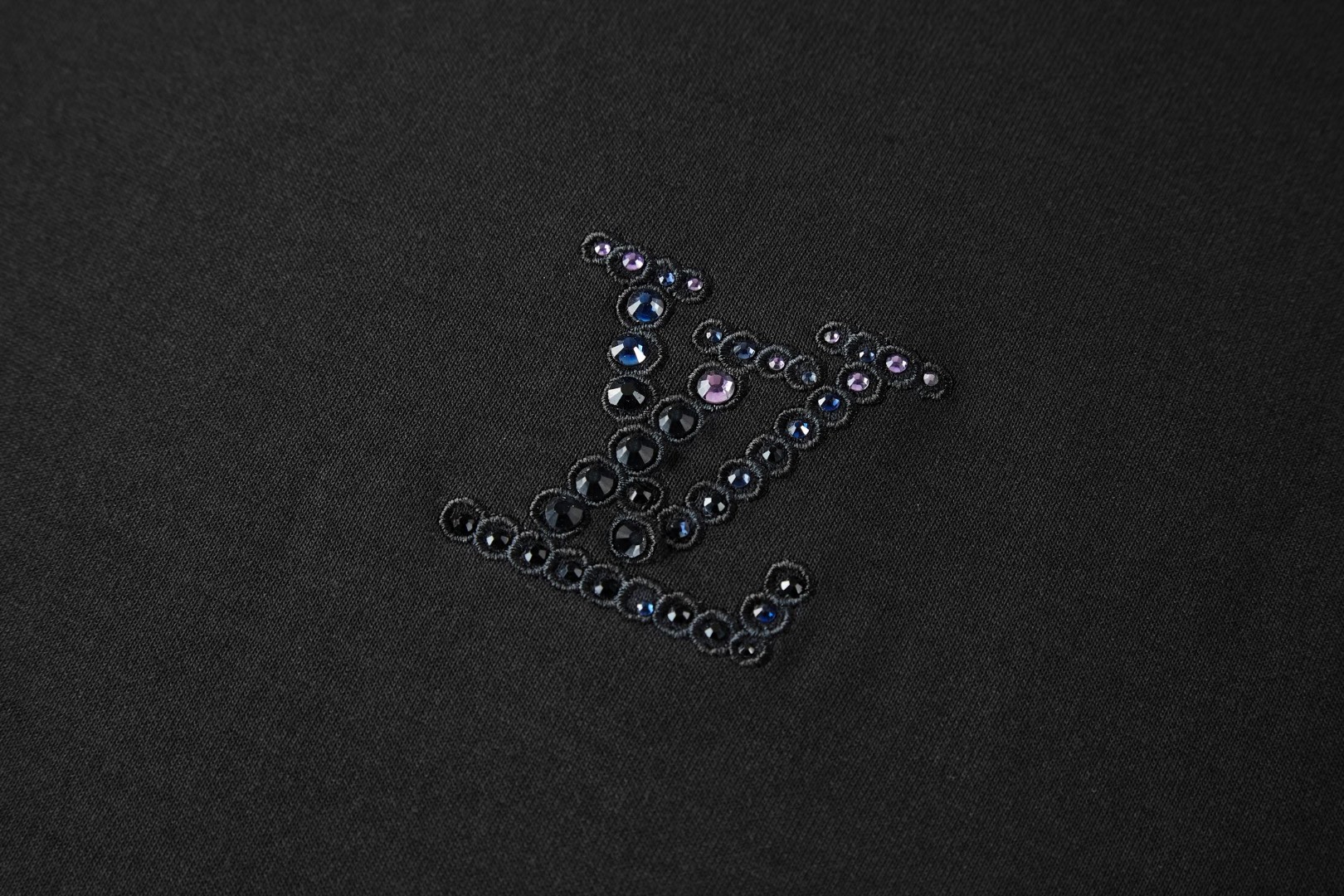 LOUIS VUITTON 路易威登 LV 烫钻双面空气层T恤 短袖 黑色 A0 1AGTSZ