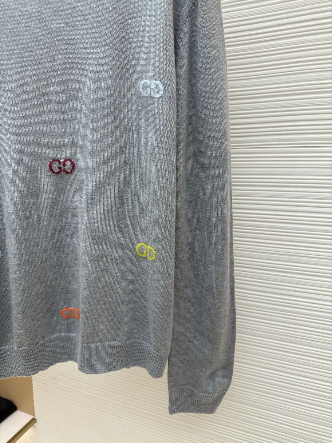 GUCCl 古驰 彩色提花logo羊毛针织衫 毛衣 外套 长袖 灰色 B0 833668-XKEYH-1015