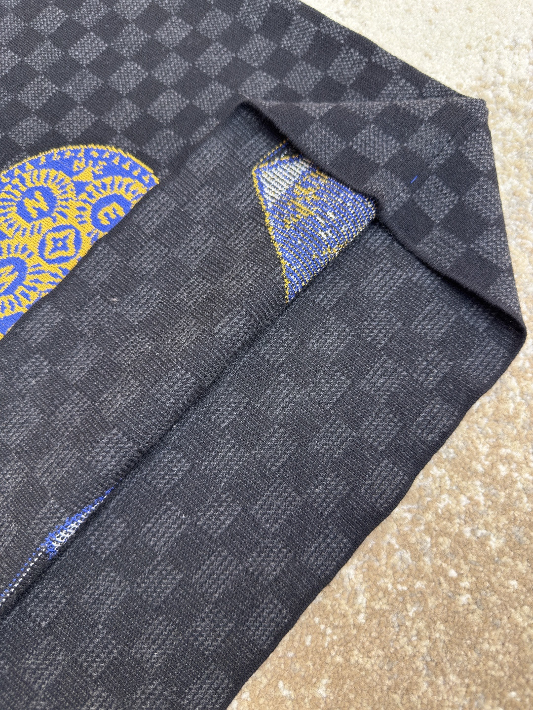 LOUIS VUITTON 路易威登 LV 棋盘格针织短袖 T恤 针织衫 黑色 A0 1AHVMP