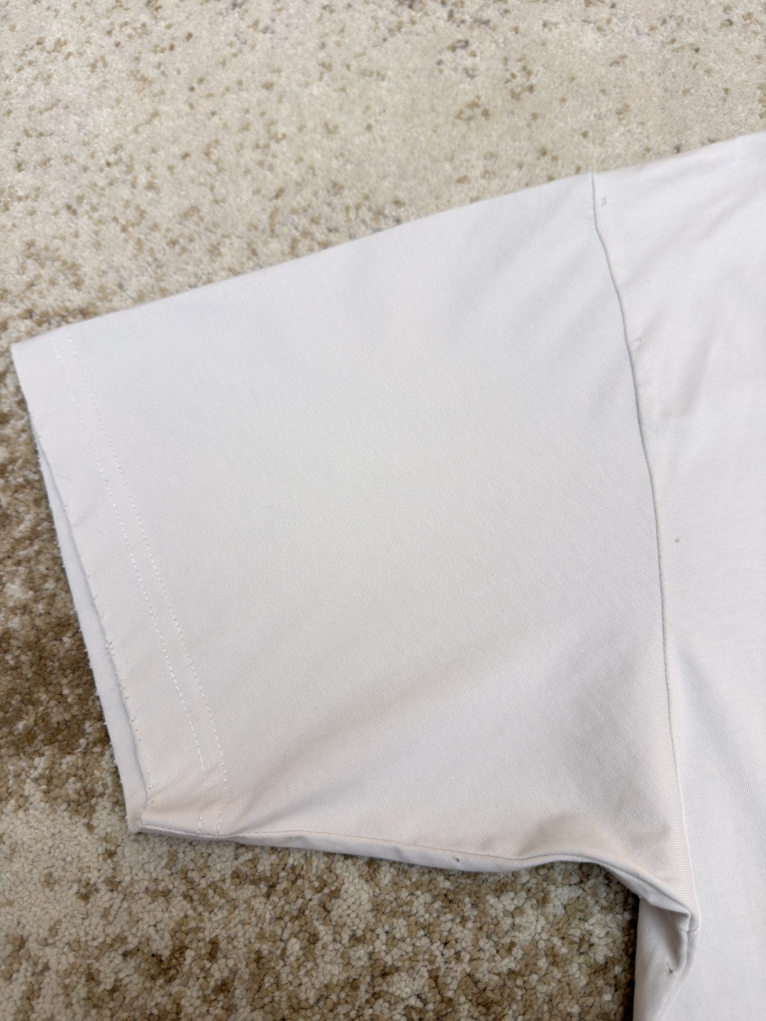 Balenciaga 巴黎世家 白底胶印花短袖 T恤 圆领 夏季 黑色 白色 A0 764235TTVL61041