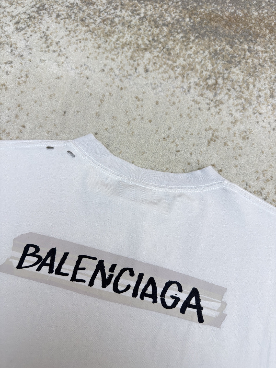 Balenciaga 巴黎世家 白底胶印花短袖 T恤 圆领 夏季 黑色 白色 A0 764235TTVL61041