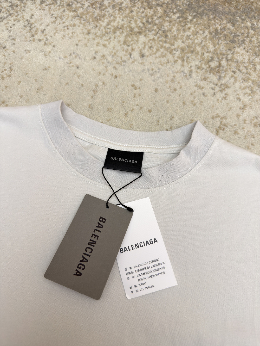 Balenciaga 巴黎世家 白底胶印花短袖 T恤 圆领 夏季 黑色 白色 A0 764235TTVL61041