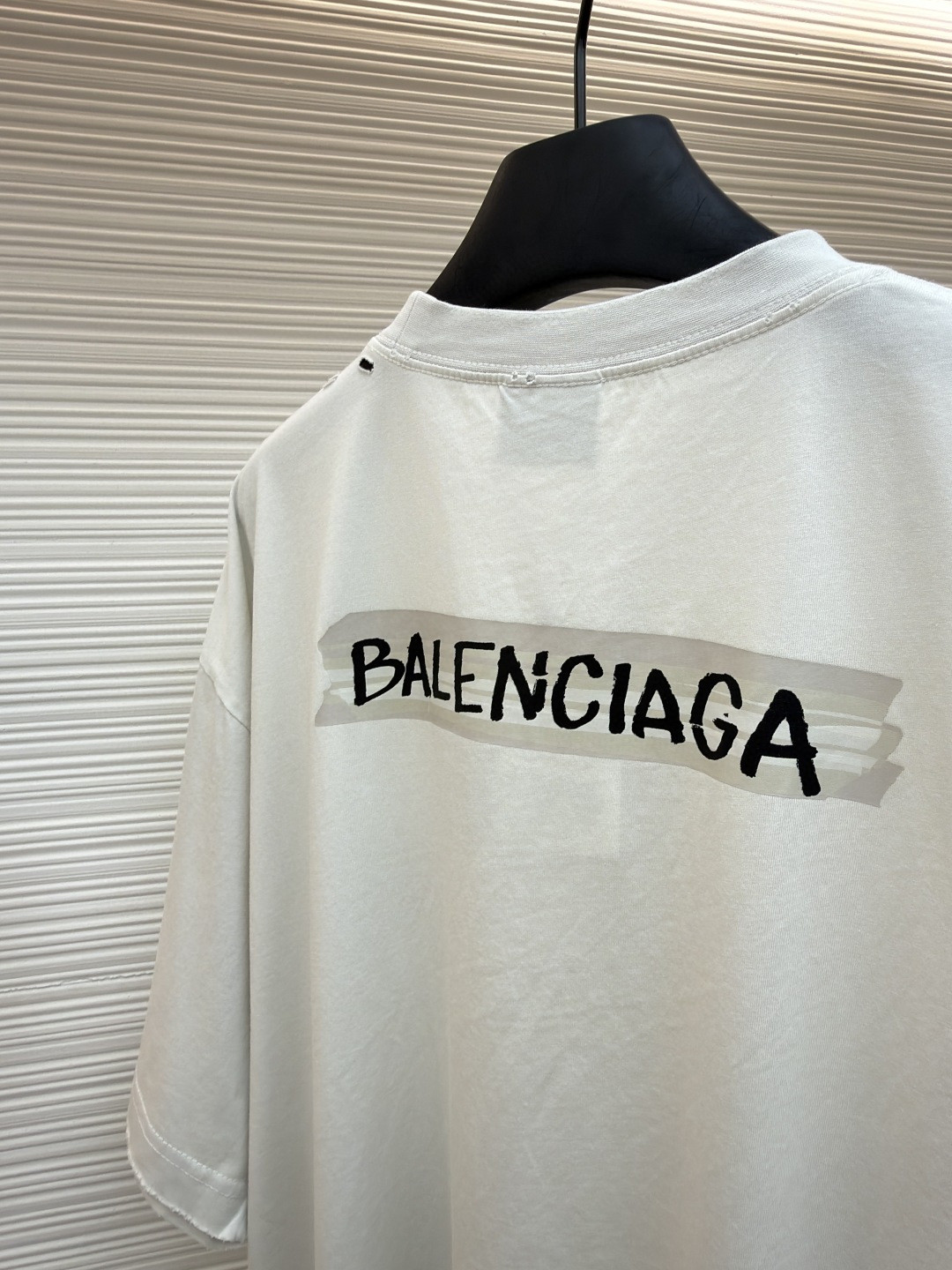 Balenciaga 巴黎世家 白底胶印花短袖 T恤 圆领 夏季 黑色 白色 A0 764235TTVL61041