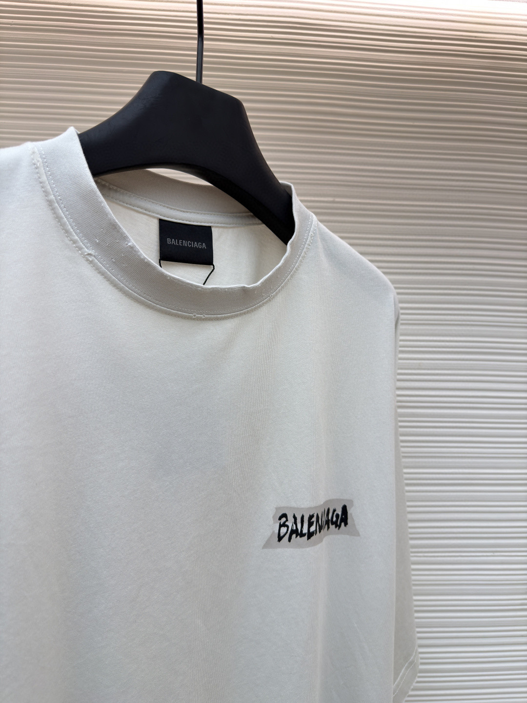 Balenciaga 巴黎世家 白底胶印花短袖 T恤 圆领 夏季 黑色 白色 A0 764235TTVL61041