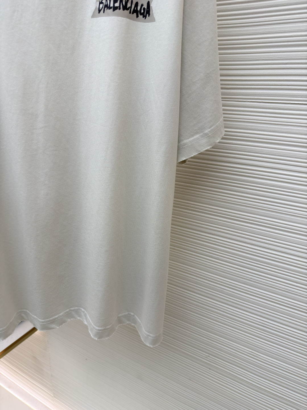 Balenciaga 巴黎世家 白底胶印花短袖 T恤 圆领 夏季 黑色 白色 A0 764235TTVL61041