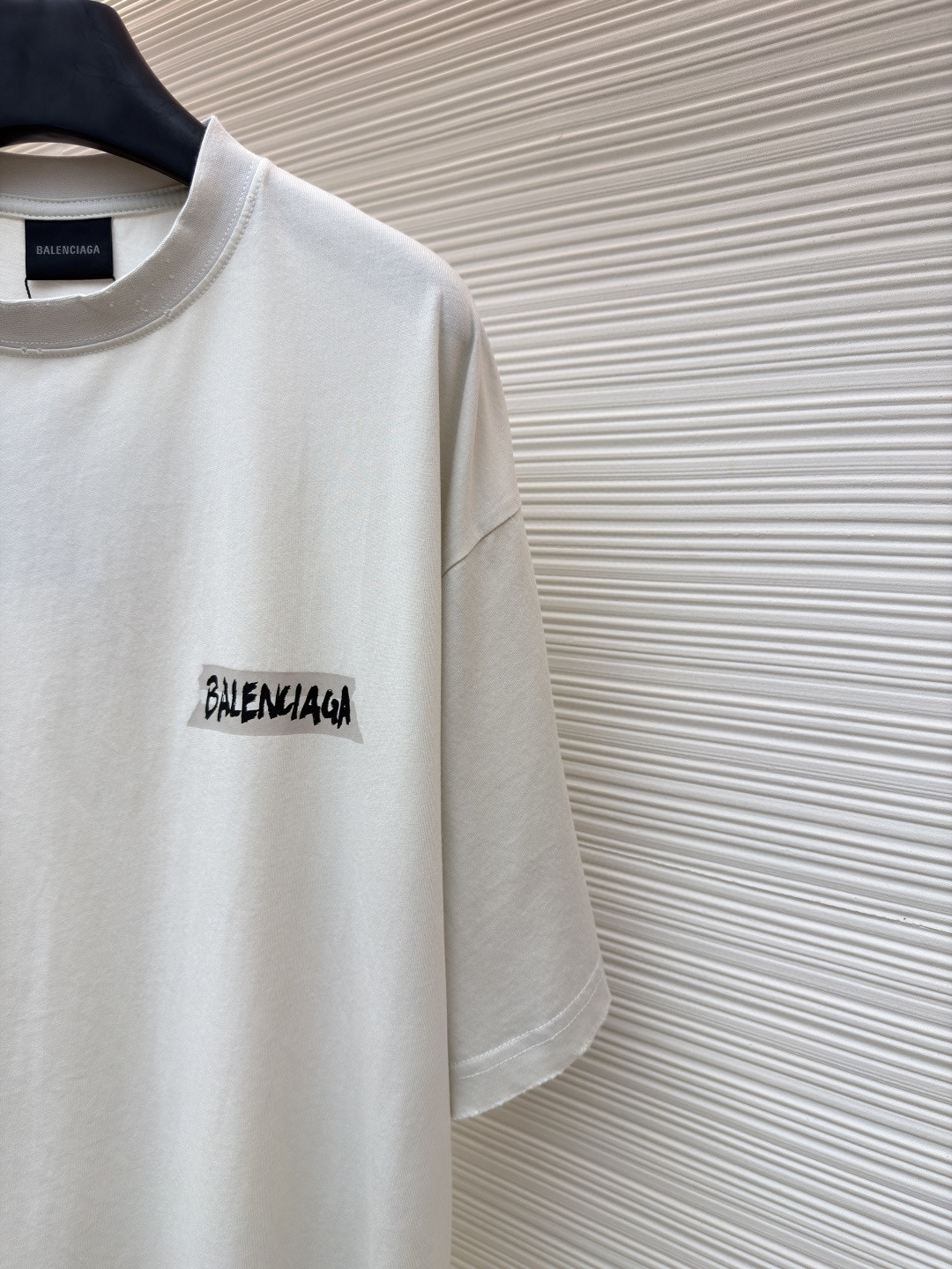 Balenciaga 巴黎世家 白底胶印花短袖 T恤 圆领 夏季 黑色 白色 A0 764235TTVL61041