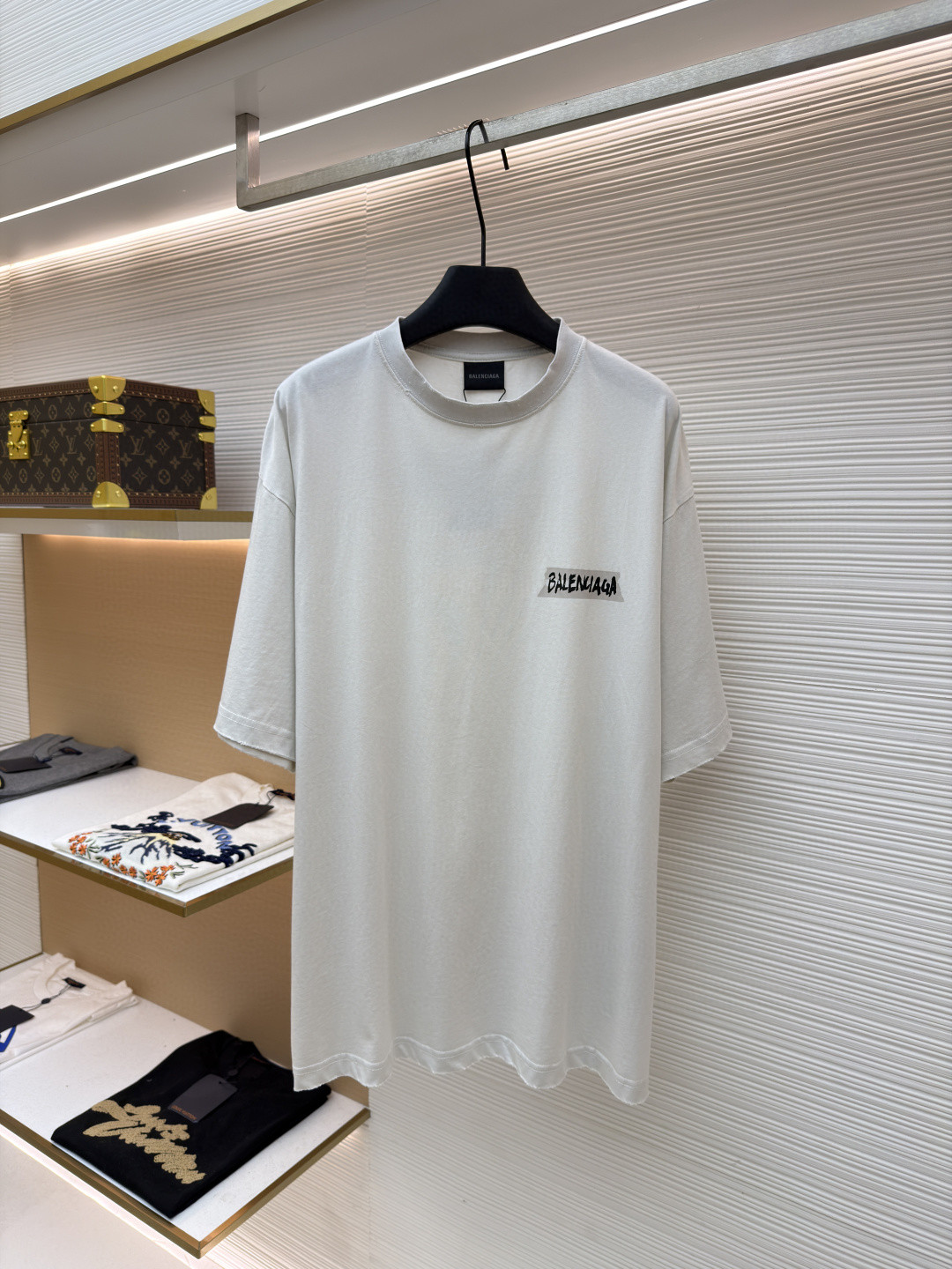 Balenciaga 巴黎世家 白底胶印花短袖 T恤 圆领 夏季 黑色 白色 A0 764235TTVL61041