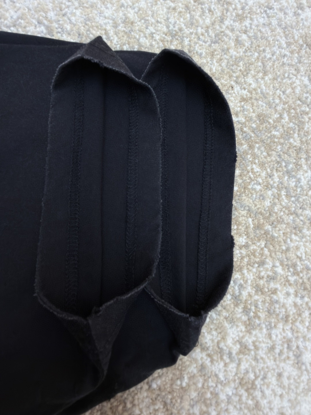 Balenciaga 巴黎世家 白底胶印花短袖 T恤 圆领 夏季 黑色 白色 A0 764235TTVL61041