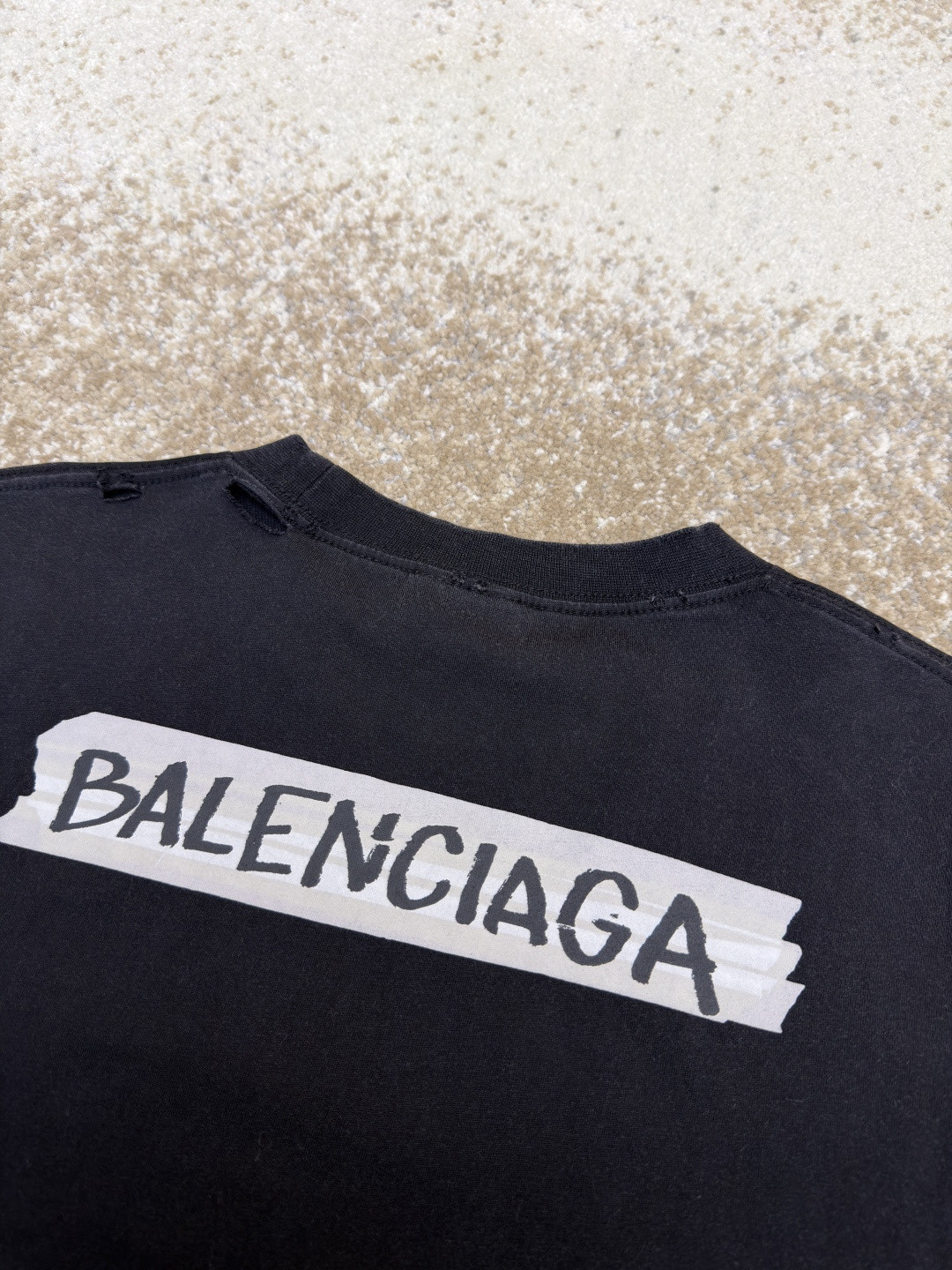 Balenciaga 巴黎世家 白底胶印花短袖 T恤 圆领 夏季 黑色 白色 A0 764235TTVL61041