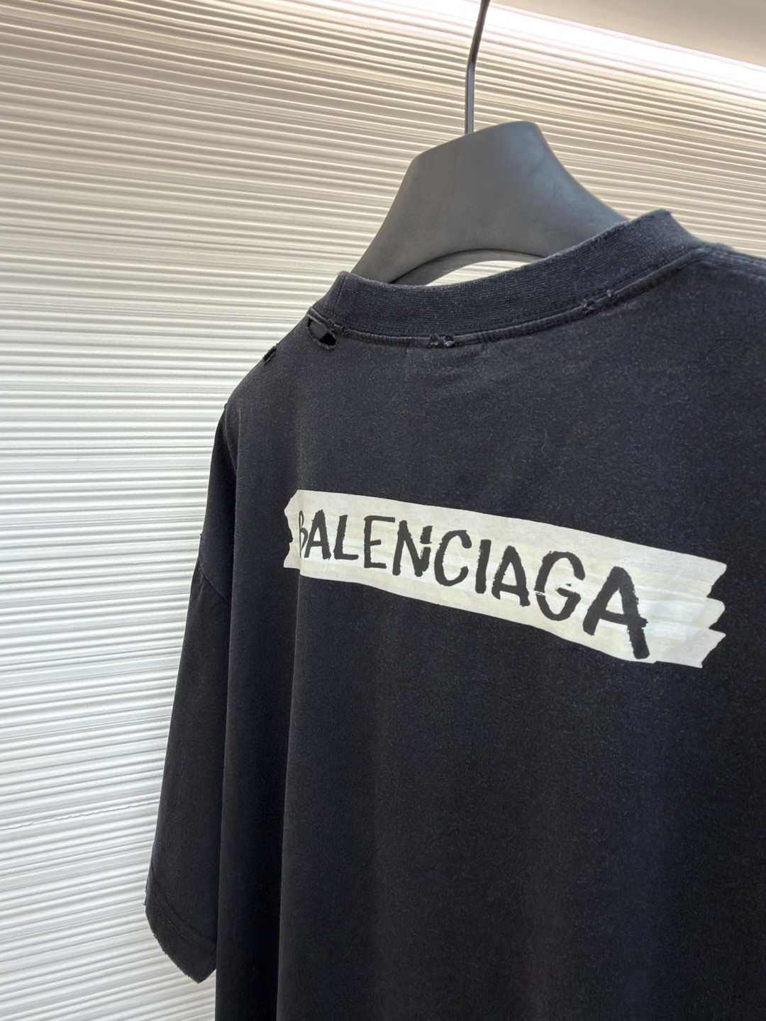 Balenciaga 巴黎世家 白底胶印花短袖 T恤 圆领 夏季 黑色 白色 A0 764235TTVL61041