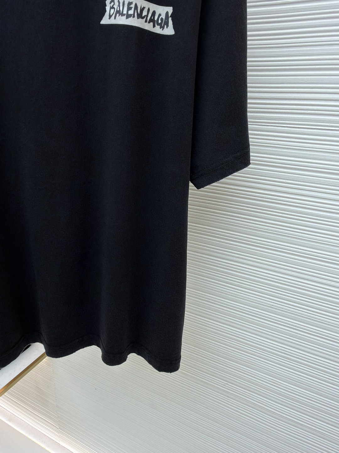 Balenciaga 巴黎世家 白底胶印花短袖 T恤 圆领 夏季 黑色 白色 A0 764235TTVL61041