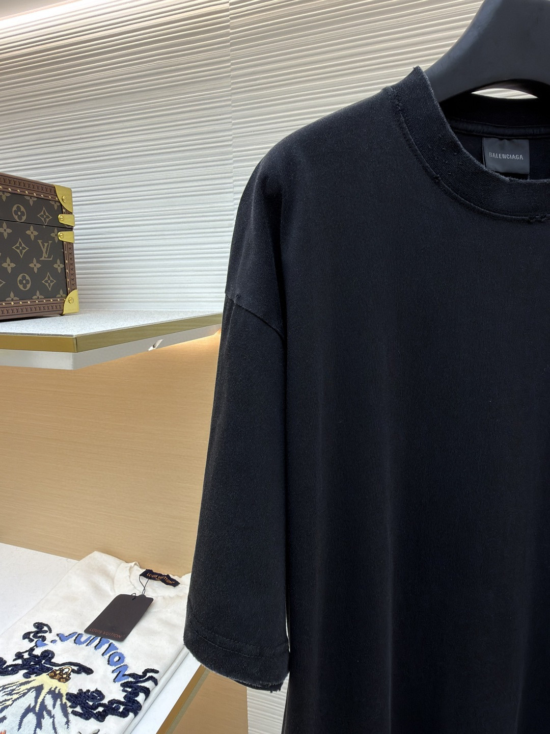 Balenciaga 巴黎世家 白底胶印花短袖 T恤 圆领 夏季 黑色 白色 A0 764235TTVL61041