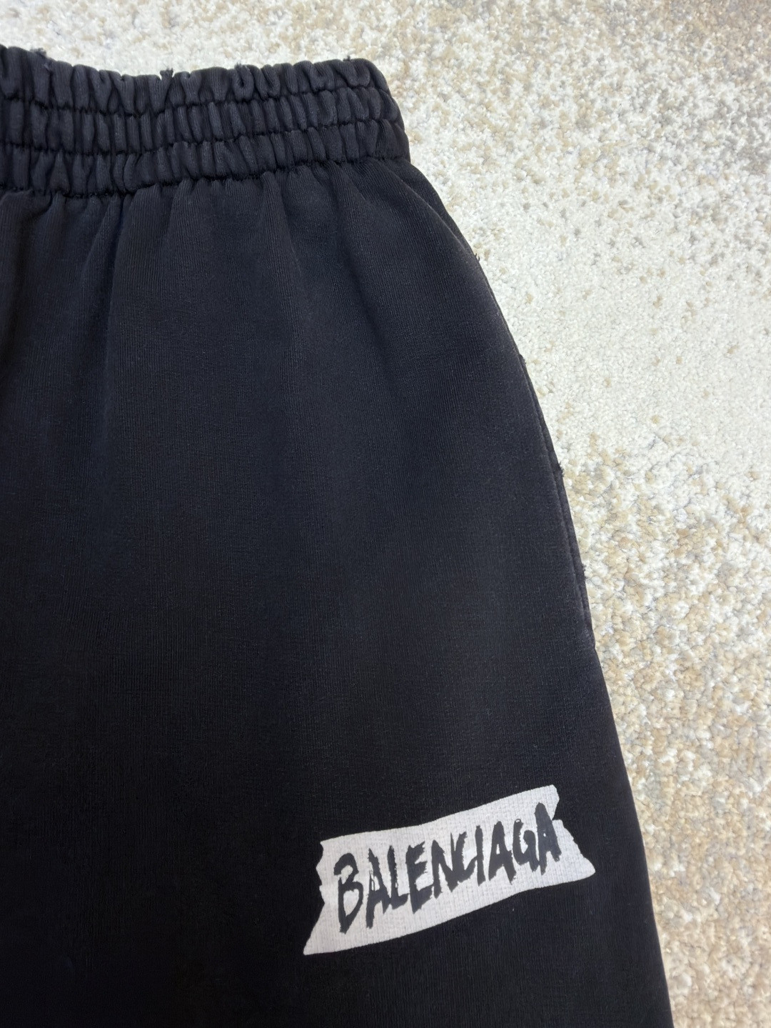 Balenciaga 巴黎世家 白底胶印花松紧腰运动裤 长裤 裤子 休闲裤 黑色 B0 846917TTVL81041