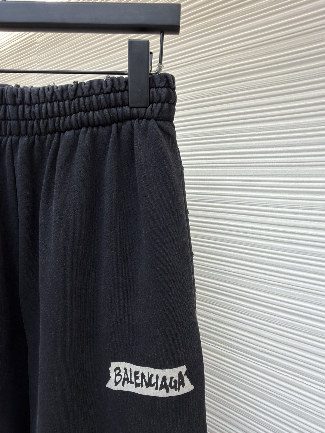 Balenciaga 巴黎世家 白底胶印花松紧腰运动裤 长裤 裤子 休闲裤 黑色 B0 846917TTVL81041