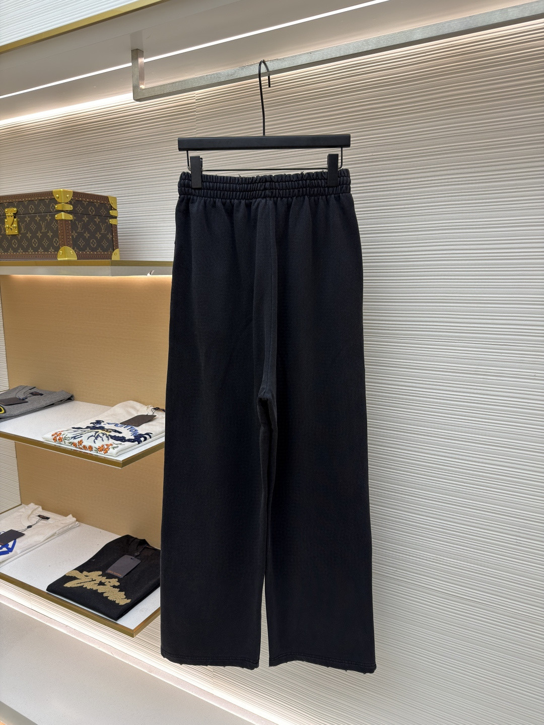 Balenciaga 巴黎世家 白底胶印花松紧腰运动裤 长裤 裤子 休闲裤 黑色 B0 846917TTVL81041