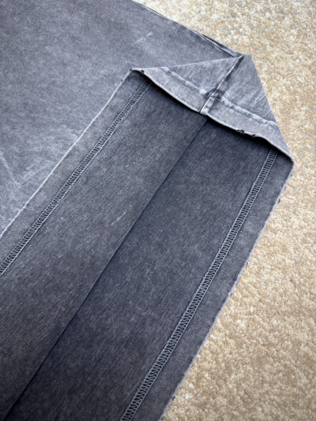 Balenciaga 巴黎世家 水洗做旧油漆泼墨刺绣字母短袖 T恤 圆领 夏季 A5 